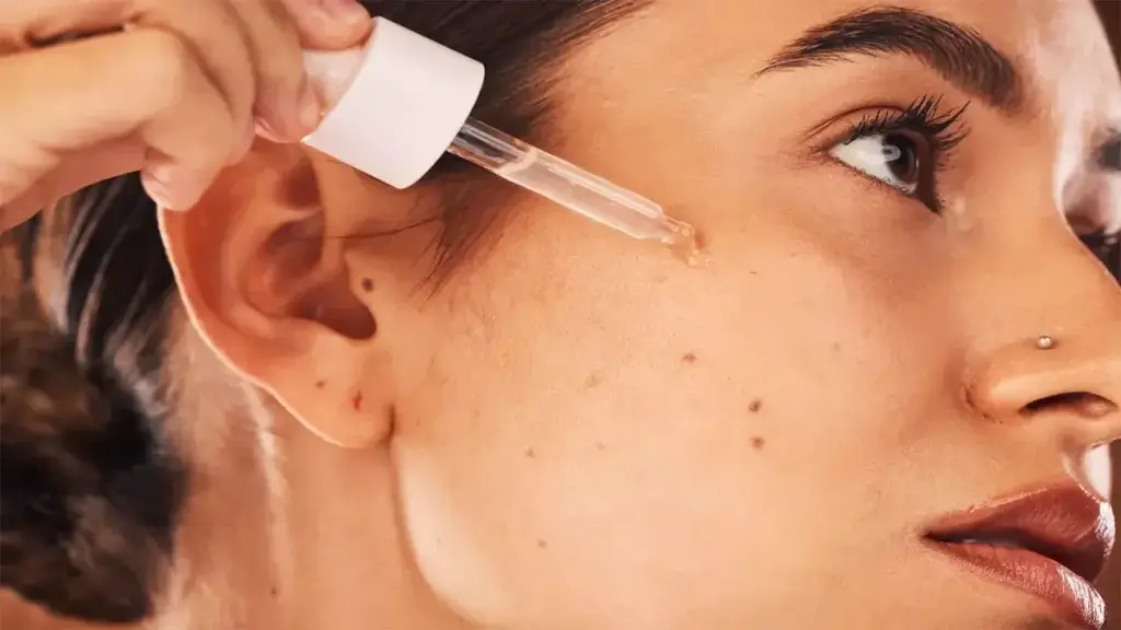 سيروم الباكوتشيول بديل الريتينول الآمن للبشرة الحساسة