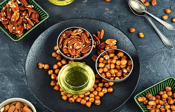 مقارنة بين الزيوت الطبيعية للشعر المصبوغ والمنتجات التجارية من حيث الفعالية والتكلفة