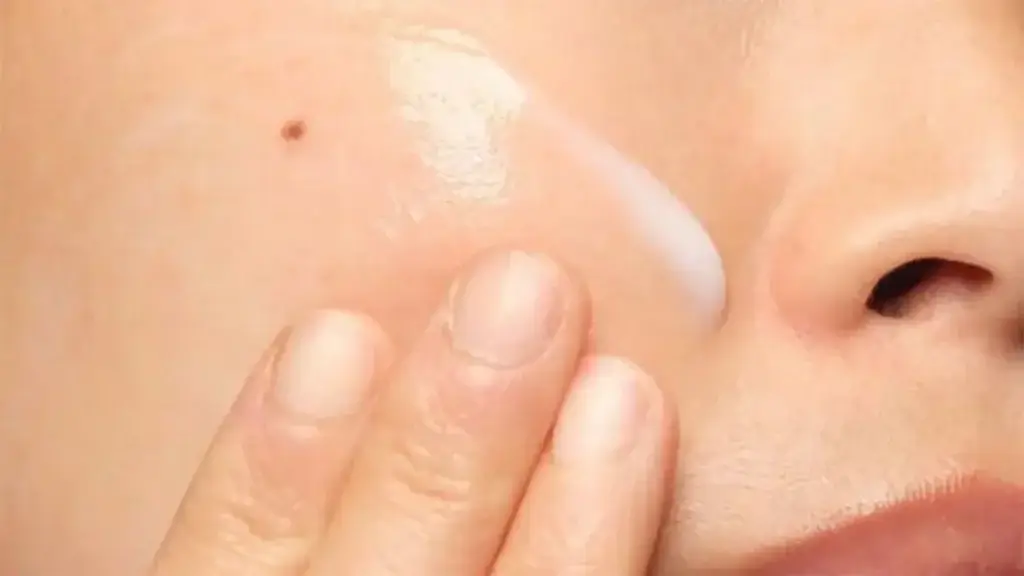 روتين العناية لترميم حاجز البشرة وحماية الجلد