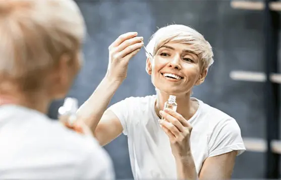 نتائج اختبار زيت الجوجوبا مقابل زيت الأرجان للبشرة الدهنية لتقليل اللمعان وسد المسام.