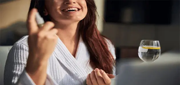 مرمم للبشرة يعمل على إصلاح حاجز الجلد التالف والمهيج بفعالية.