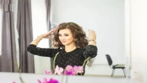 فوائد تمشيط الشعر والطريقة الصحيحة للقيام به